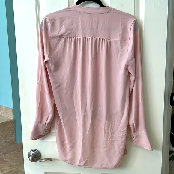 BCBGMaxAzria stunning hi/lo draped blouse with built in tank size XS - Picture 2 of 4